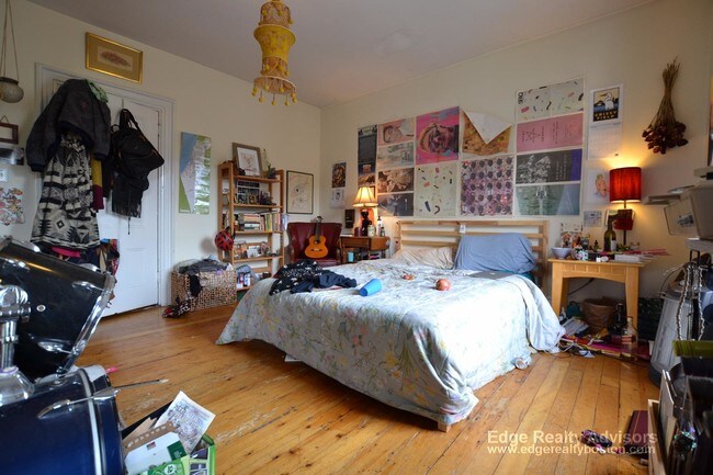 119 Franklin St, Unit 2 in Boston, MA - Building Photo - Building Photo