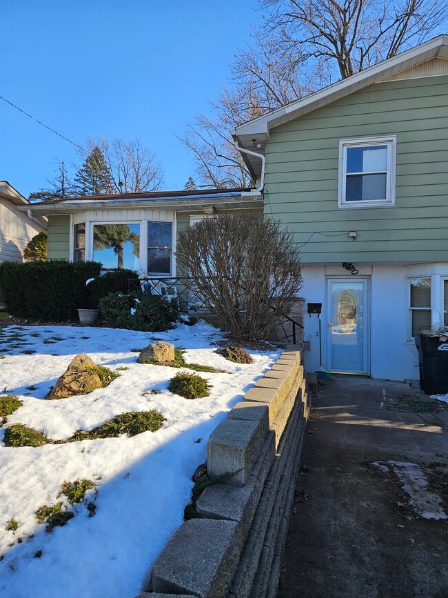 property at 1111 Briarcliff Ln