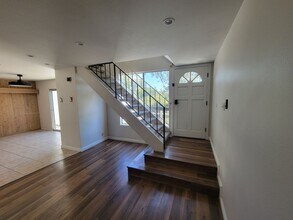 23065 Vía Pimiento in Mission Viejo, CA - Building Photo - Building Photo