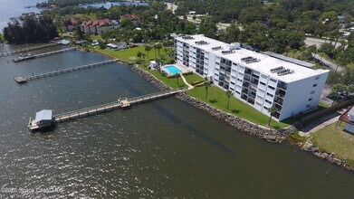 3901 Dixie Hwy NE in Palm Bay, FL - Building Photo - Building Photo