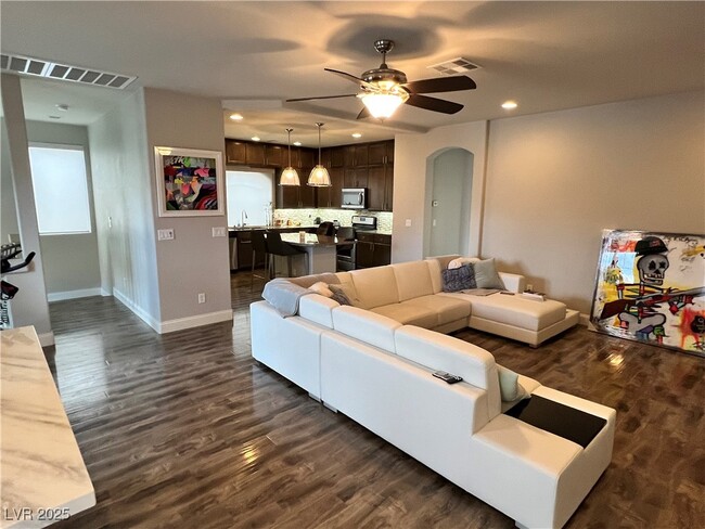 property at 8290 Hamilton Oaks St