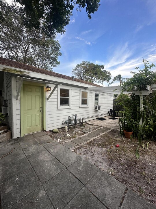 727 S M St in Lake Worth, FL - Building Photo