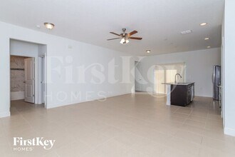 189 Willow Dr in Poinciana, FL - Building Photo - Building Photo