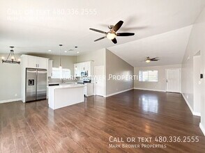 2515 E Dragoon Ave in Mesa, AZ - Building Photo - Building Photo