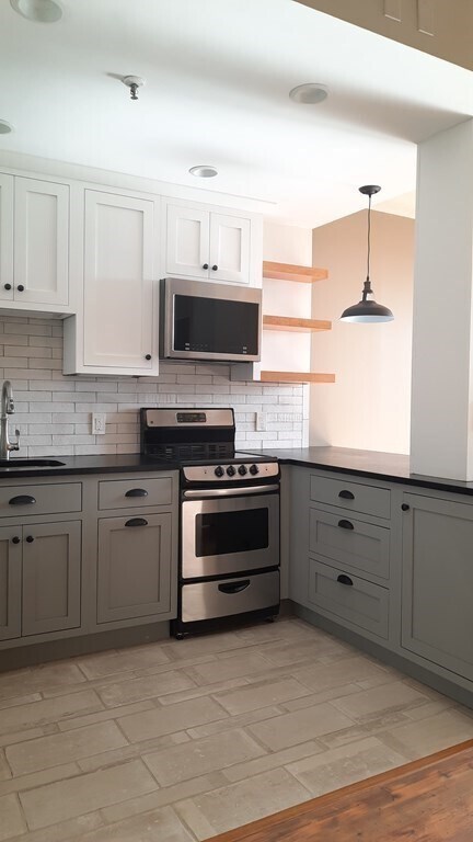 150 Orleans St in Boston, MA - Building Photo - Building Photo