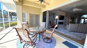 9725 Keel Ct in Ft. Myers, FL - Building Photo