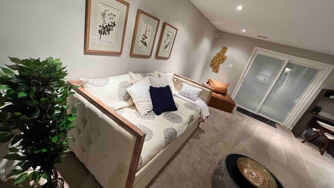 6346 Chimney Wood Ct