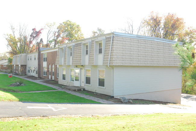 1070 W Lafayette St in Easton, PA - Building Photo - Building Photo