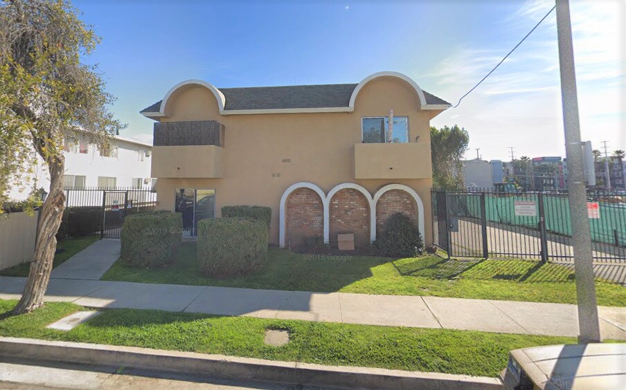 6810 Milwood Ave Photo