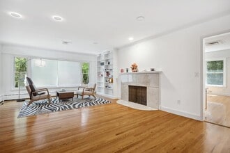 28 Paddington Rd in Scarsdale, NY - Building Photo - Building Photo