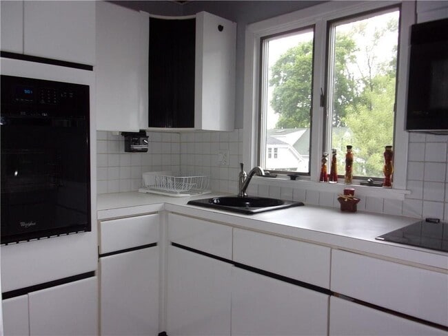 85 Homewood Ave in North Providence, RI - Building Photo - Building Photo