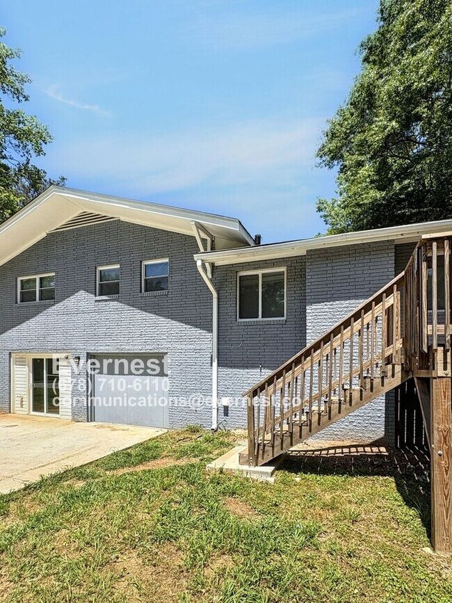 2720 Old Spanish Trail in Atlanta, GA - Building Photo - Building Photo