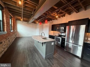 820 W Market St in Perkasie, PA - Building Photo - Building Photo