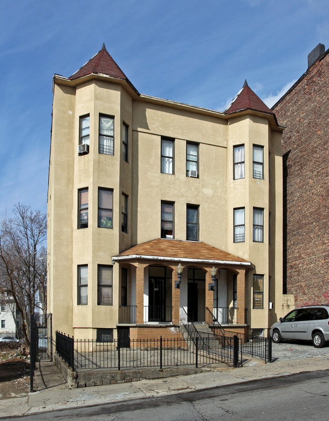 155-157 Palisade Ave in Yonkers, NY - Foto de edificio - Building Photo