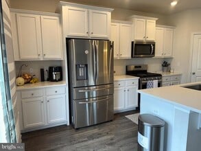 15 Egret Way in Phoenixville, PA - Building Photo - Building Photo