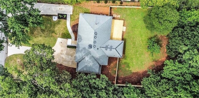 1996 Briarwood Dr in Gainesville, GA - Foto de edificio - Building Photo