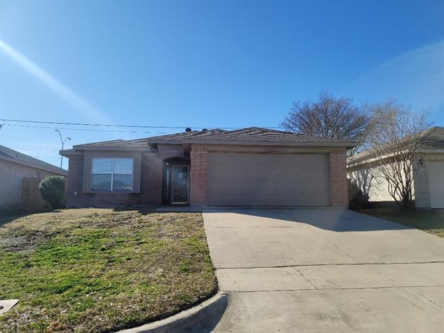 10909 Deauville Cir S in Fort Worth, TX - Building Photo