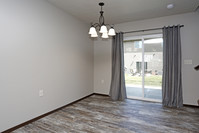 Beal Townhomes in Sioux Falls, SD - Foto de edificio - Interior Photo