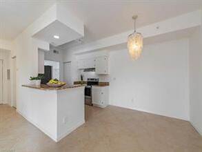 4690 St Croix Ln-Unit -426 in Naples, FL - Foto de edificio - Building Photo