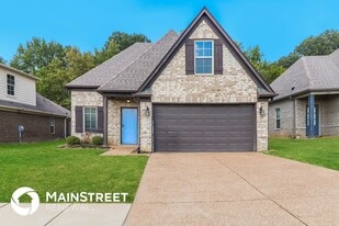 1385 Switzer Dr in Southaven, MS - Building Photo