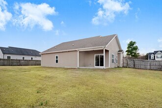 228 Planters Ridge Dr in Pikeville, NC - Building Photo - Building Photo