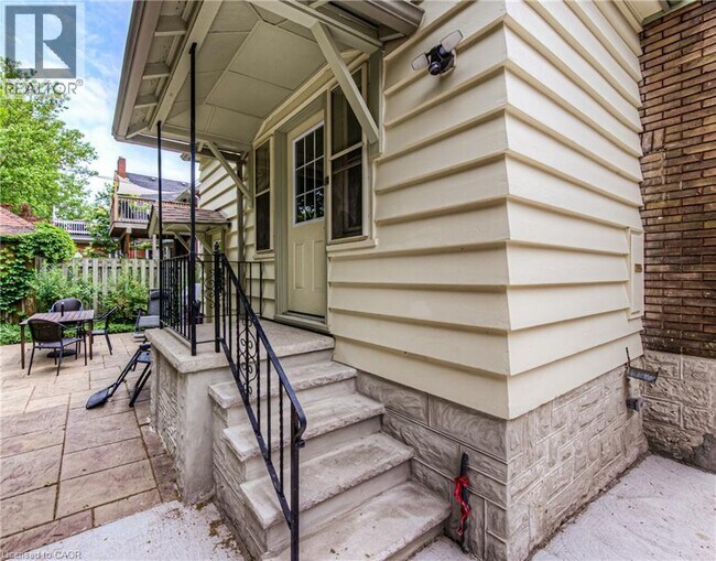 34 Hohner Ave in Kitchener, ON - Building Photo - Building Photo