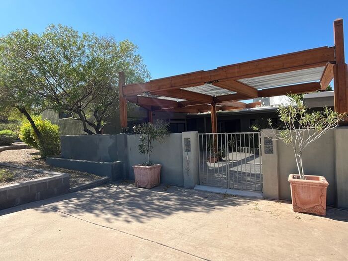 1741 E Mountain View Rd in Phoenix, AZ - Building Photo