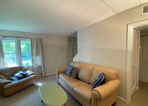 106 Pennywood Ln in Willimantic, CT - Building Photo - Building Photo