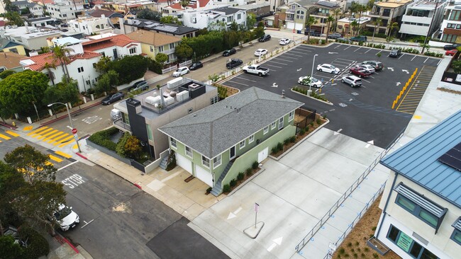 307 25th St in Hermosa Beach, CA - Building Photo - Building Photo