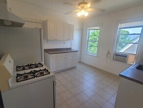 26 Buttonwood St, Unit 3 in Boston, MA - Building Photo - Building Photo