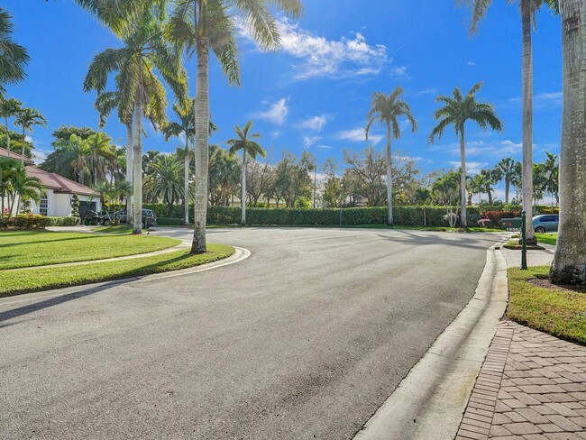 18553 SW 41st St in Miramar, FL - Building Photo - Building Photo