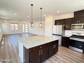 556 Vaquero Ct in Reno, NV - Building Photo - Building Photo