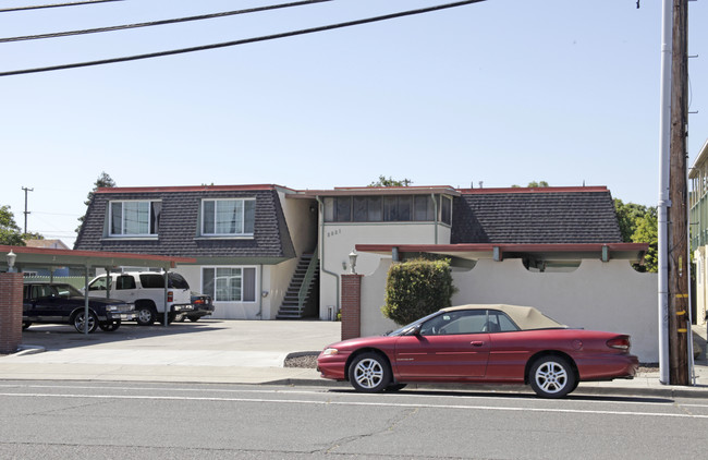 2031 Fairway Dr in San Leandro, CA - Building Photo - Building Photo