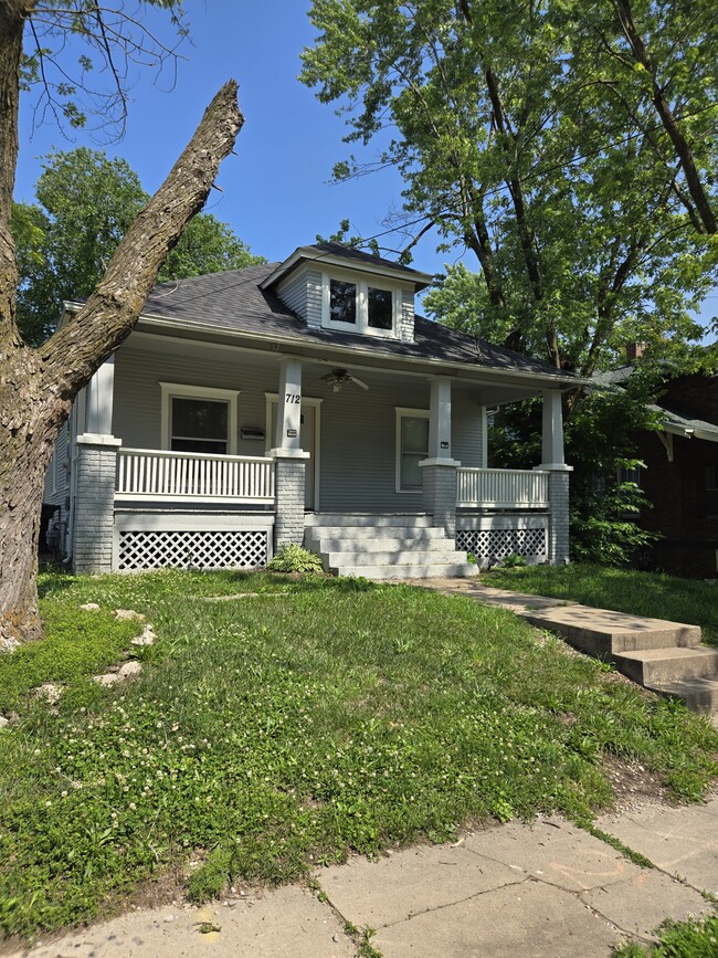property at 712 Jefferson St