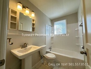 210 E B Ave-Unit -B in North Little Rock, AR - Building Photo - Building Photo