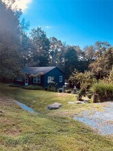 136 School St in Narrowsburg, NY - Building Photo - Building Photo