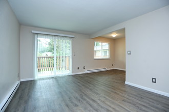 Hidden Firs Apartments in Bremerton, WA - Building Photo - Interior Photo