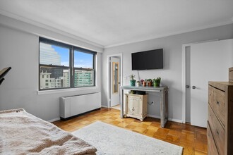 8 Whittier Pl, Unit 15E in Boston, MA - Building Photo - Building Photo