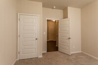 3098 White Gate Loop photo'