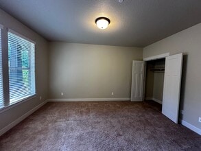 23103 Bland Cir in West Linn, OR - Building Photo - Building Photo