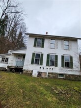 812 Ringwood Rd in Ithaca, NY - Building Photo - Building Photo