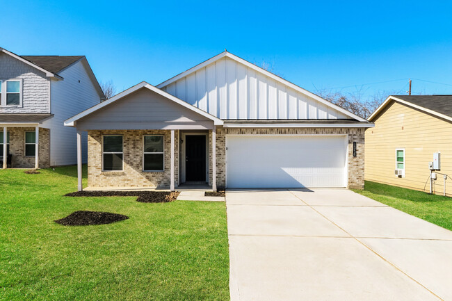 14218 Green Wing Cir in Willis, TX - Building Photo - Building Photo