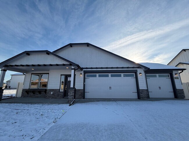 13621 N Apex Way in Hayden, ID - Building Photo - Building Photo