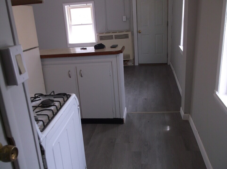 413 W Court St, Unit Rear in Rome, NY - Foto de edificio