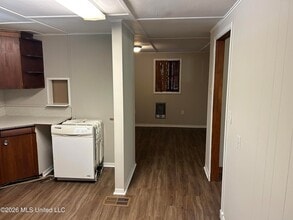 3464 S Red Banks Rd in Byhalia, MS - Foto de edificio - Building Photo