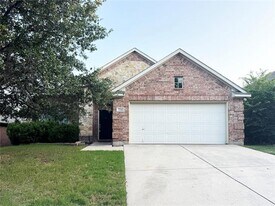 724 Red Elm Ln in Fort Worth, TX - Building Photo