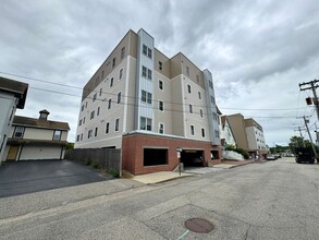 16 Cutts Ave. in Austin, TX - Foto de edificio - Interior Photo