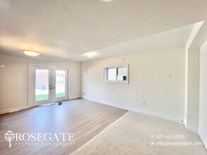 712 Autumn Willow Dr in Waterloo, ON - Building Photo - Building Photo