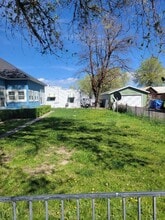212 N East St in Alturas, CA - Building Photo - Building Photo