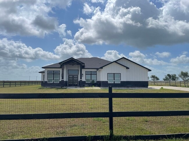 property at 2474 Santa Maria Ln